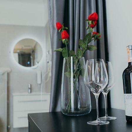 Poppy Downtown Suites Sarajevo Luaran gambar